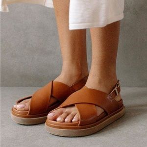 Brown alohas marshmallow Sandal